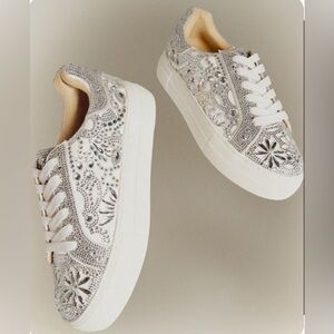 Betsey Johnson Reily Platform Sneaker Women's Shoes  White Size 8M New